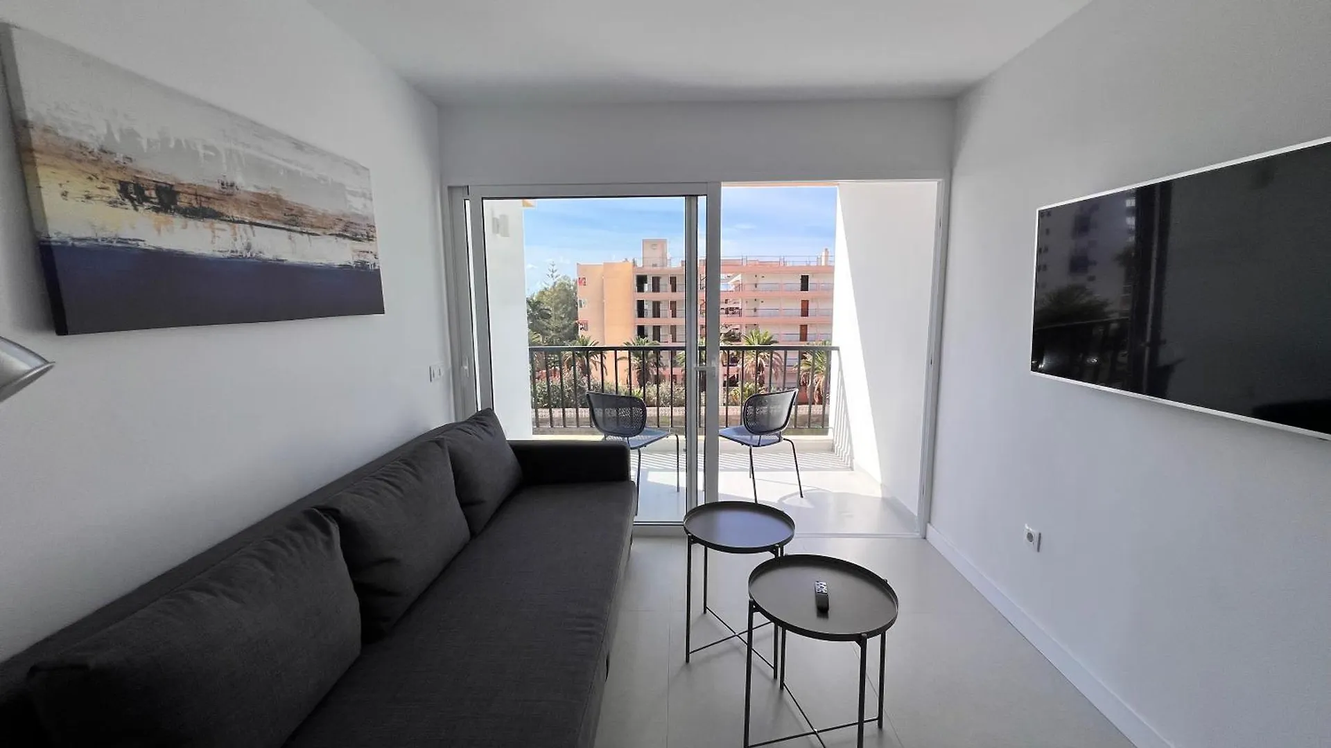 Seaview Modern Apartment In Downtown Los Cristianos  0*, Los Cristianos (Tenerife)