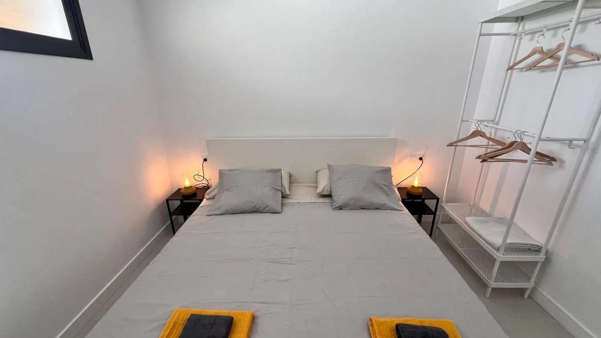 Seaview Modern Apartment In Downtown Los Cristianos