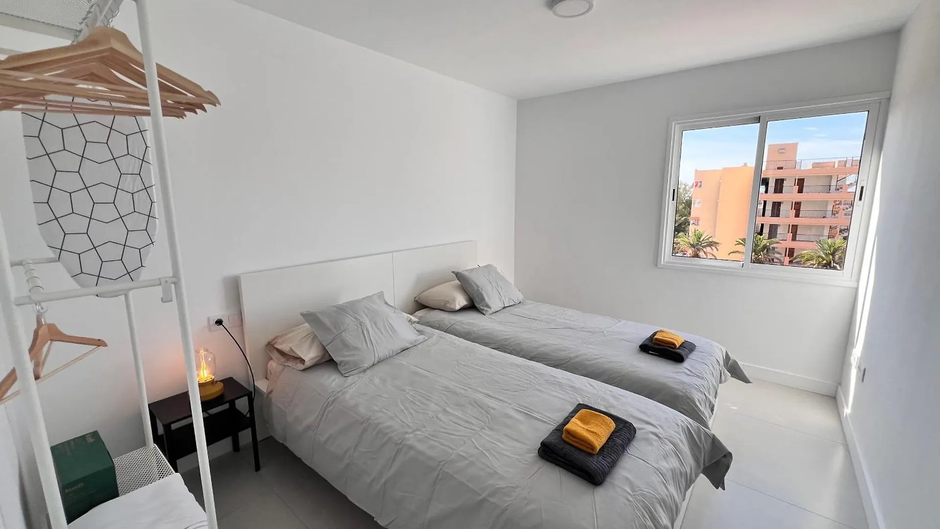 Seaview Modern Apartment In Downtown Los Cristianos  0*, Los Cristianos (Tenerife) Spain