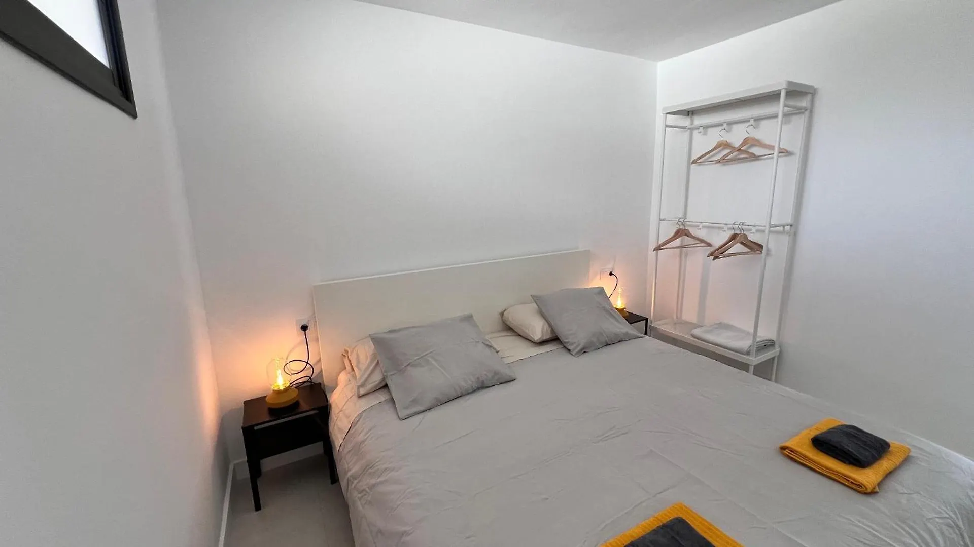 Seaview Modern Apartment In Downtown Los Cristianos