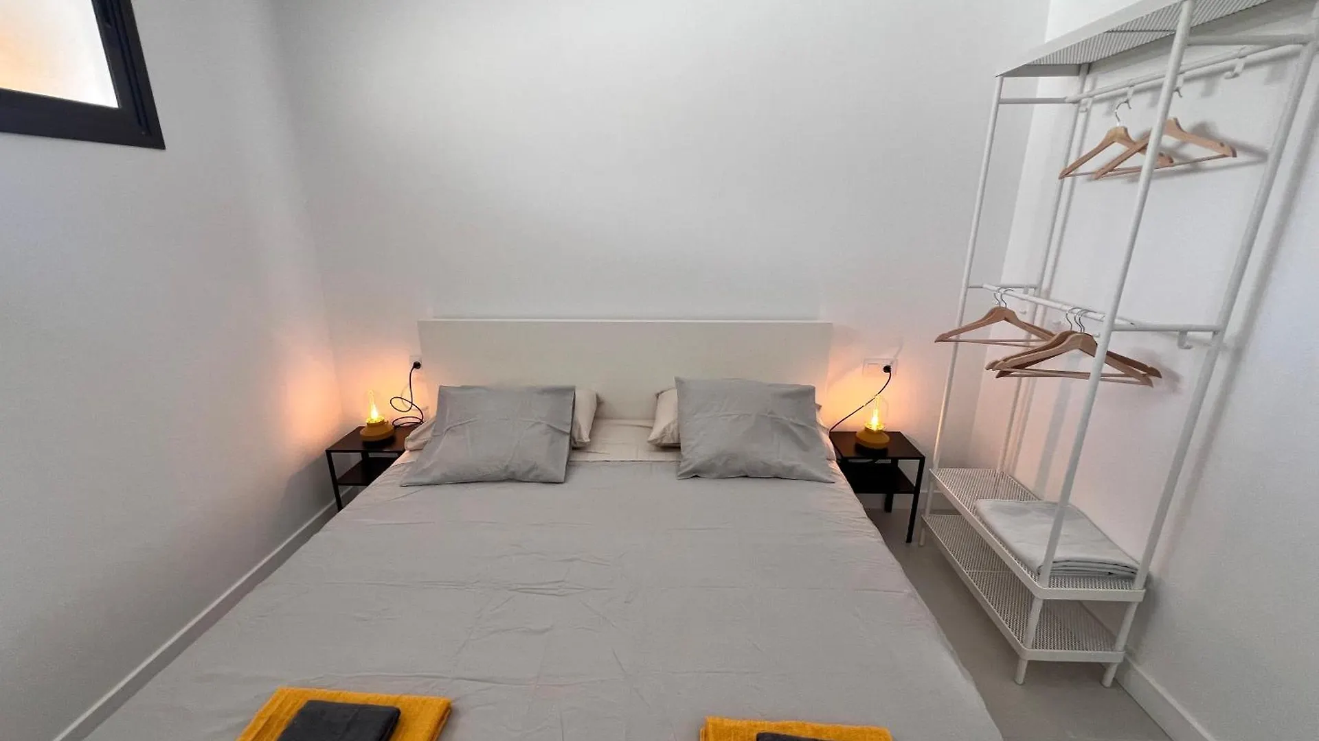 Seaview Modern Apartment In Downtown Los Cristianos