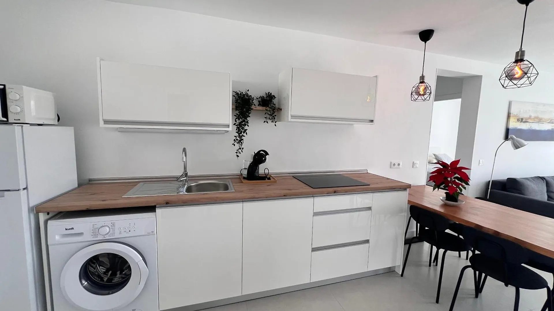 Seaview Modern Apartment In Downtown Los Cristianos  0*, Los Cristianos (Tenerife) Spain